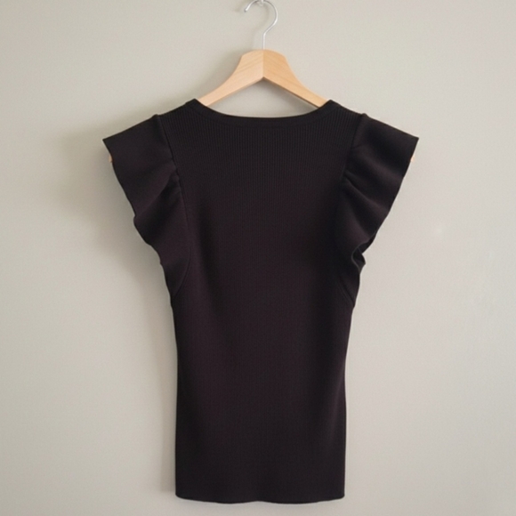 Marie Oliver Black Sleeveless Top - Picture 7 of 8